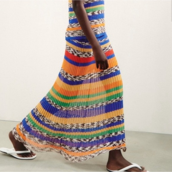 Zara knit skirt - Picture 1 of 3